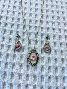 Vintage Porcelain Pink Rose Necklace Brooch & Earrings Set Cameo Style